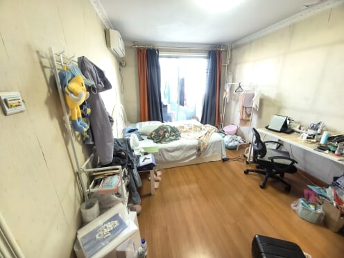 合租·交大东路4号院 3居室 南卧