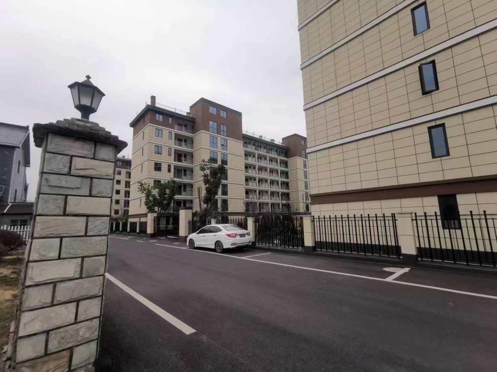 东洲建华公寓J
