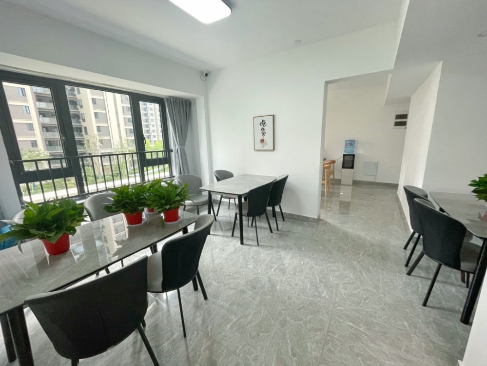 云栖星桥地铁站店