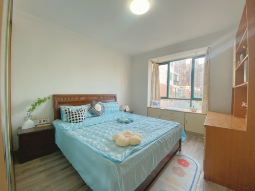 合租·东方新城 4居室 南卧