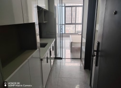 独栋·多宝公寓 涌鑫一店 精装地铁隔断房，紧临地铁2号线 1室1厅_涌鑫八达通广场租房