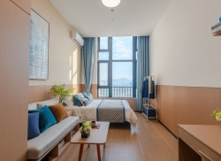 独栋·冠寓 珠海北站店 【灵活就业特价房】可短租 近宝龙城 学生打折 免费健身房书吧  楼下即公园  大落地窗视野无遮挡 开间_天地源上唐府租房