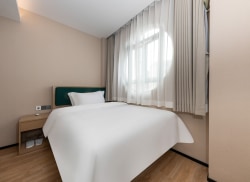 独栋·源悦里青年公寓酒店 国贸店 万达 世博广场 二中陪读 精装修一房一厅 1室1厅_美居中心装修材料城租房