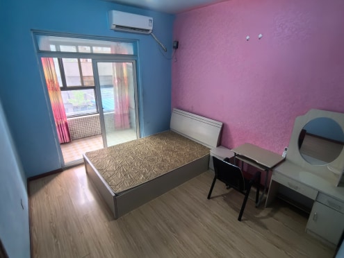 合租·交大万嘉季柳园 5居室 南卧