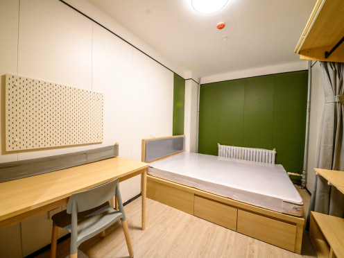 独栋·泊寓 卫星广场店 【同学互助领100元租房券】配套齐全+免费网络+24小时管家服务 开间