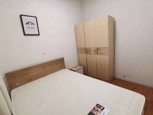 合租·雅砻阳光花园 4居室 南卧