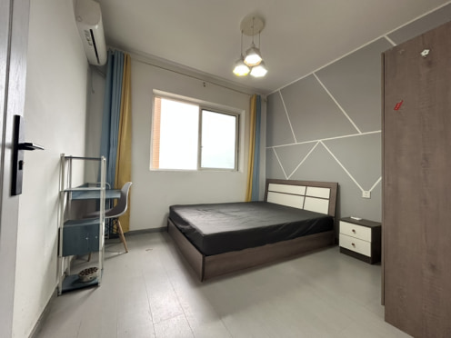 合租·雅砻阳光花园 4居室 南卧