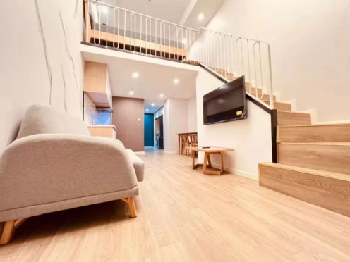 独栋·冠寓 上海华泾天街国际公寓 秋季特惠！上下两层loft落地窗，采光无敌！租期灵活拎包入住 1室1厅