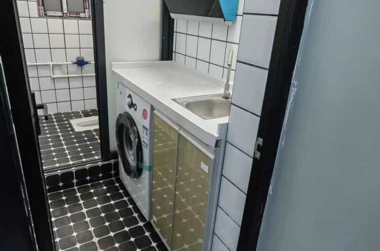 岗顶地铁5分钟，路边精装大单间，民水民电，免管理费