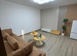 独栋·久拾公寓 久拾公寓逸品华府店 陪读好房 逸品华府电梯高层带车位 拎包入住 3室1厅_商贸大世界写字楼租房