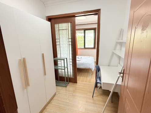 合租·华意泰富花苑 5居室 北卧