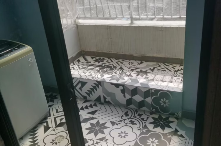近三号线双阳台一室一厅，