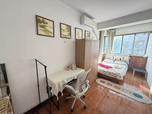 合租·雄海花园 4居室 南卧