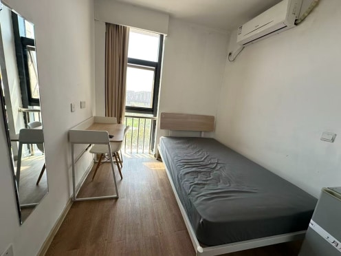 独栋·龙湖冠寓 苏州太湖西路店 近苏职大3号线新郭站世茂广场大润发全国连锁公寓 开间