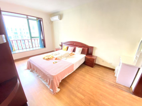 合租·香格里拉花园 4居室 南卧