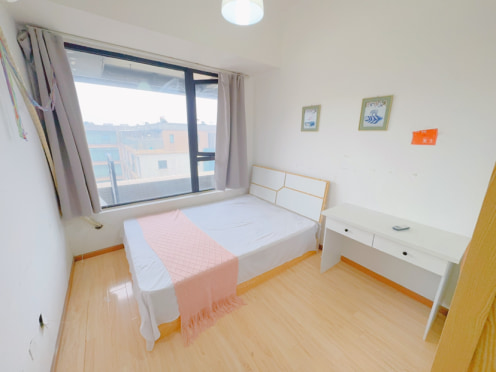 合租·中环晓院 4居室 南卧