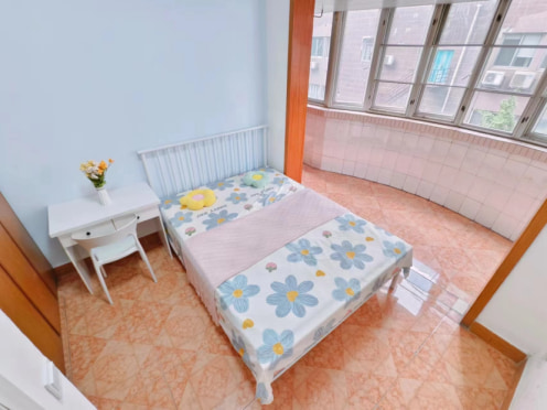 合租·皇城公寓 4居室 南卧