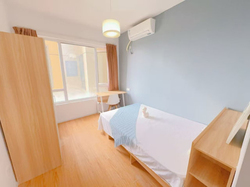 合租·保利锦湖林语南区 4居室 南卧