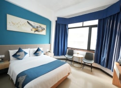 独栋·时光印酒店公寓 明珠广场店骑楼老街店 酒店式公寓市中心明珠望海日月广场旁/长短直租/可开票/免费自助厨房洗衣房/免中介物业宽带费/免费打扫 开间_大英村住宿楼租房