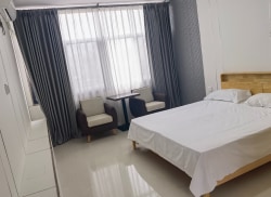 独栋·时光印 明珠广场店骑楼老街店 市中心明珠广场旁长短租免中介物业宽带费免费周打扫自助洗衣房厨房 开间_大英村住宿楼租房