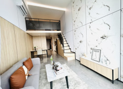 独栋·世纪财富公馆 世纪财富中心B座店 （东海工作特惠）东海一居 /LOFT独立厨卫 0中介费 海景落地窗 1室1厅_世纪财富中心租房