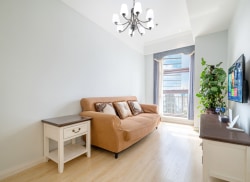 独栋·锦冠天成 锦冠天成店 东港【锦冠天成】只年租 地铁口 可养宠物 送宽带 包取暖 2室1厅_锦冠天成租房