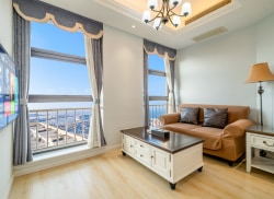 独栋·锦冠天成 锦冠天成店 东港【锦冠天成】只年租 地铁口 无中介 送宽带 可养宠物 2室1厅_锦冠天成租房