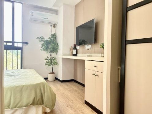 独栋·E-life生活社区 九亭店 一室阳光房，精装全配，拎包入住，无中介特价1600！先到先得 开间