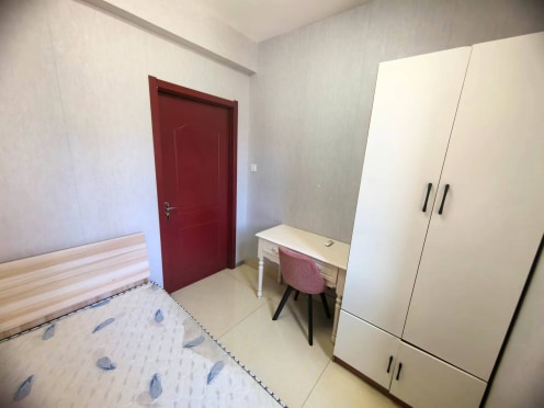 合租·南湖花苑 4居室 南卧