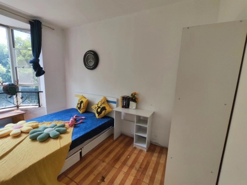 合租·新绿苑 4居室 南卧