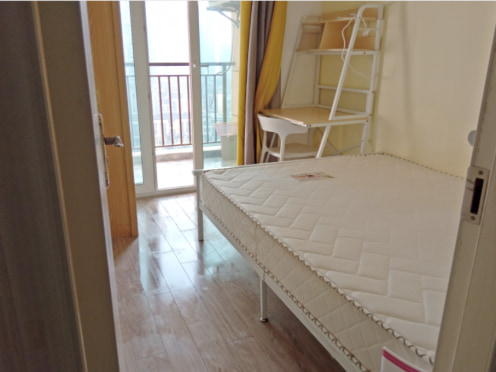 合租·花样年·香门第北区 5居室 东南卧