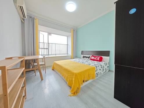 合租·听湖九园 5居室