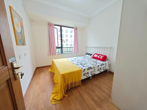 合租·金科博翠天宸 5居室 东南卧