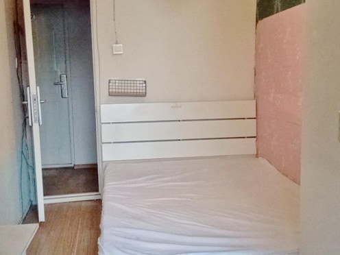 合租·绿地国际花都三期 5居室 南卧