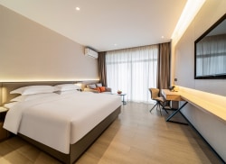 独栋·铂顿元世纪 翠亨新区店 【家的感觉】 氛围感40平通透大单间  0中介费 独立阳台 开间_铂顿元世纪租房