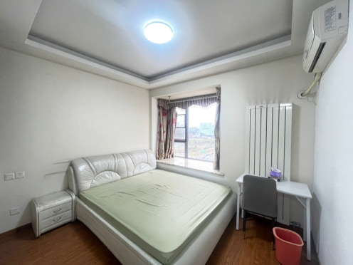 合租·河畔新世界 5居室 南卧