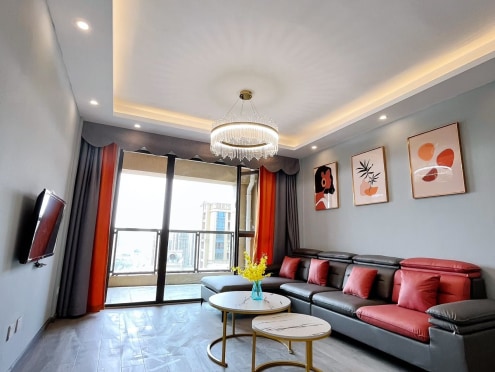 独栋·沙蜜公寓 南湖国际中心锦辉阁 0中介拎包入住客厅带阳台精装套二 2室1厅