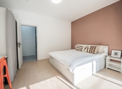 独栋·尔家公寓 水乡苑三区店 水乡苑 整租全景落地窗 俯瞰太湖 免费宽带停车 2室1厅_水乡苑三区租房