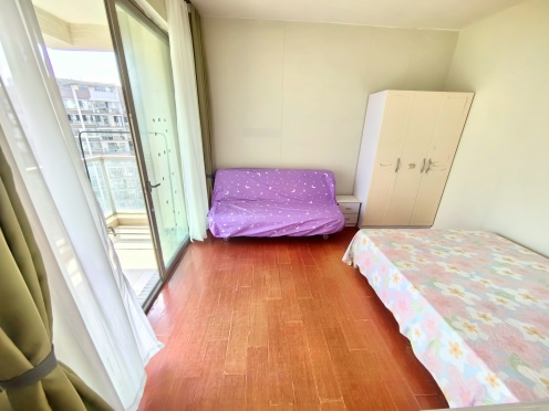 合租·时代晶科名苑 5居室 南卧