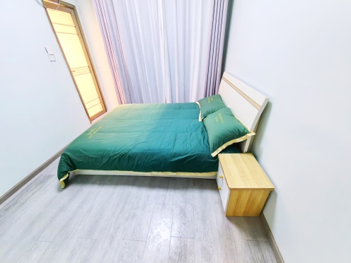 合租·滨江天樾 5居室 南卧