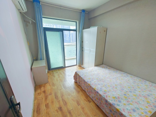 合租·盛南领地 5居室 南卧