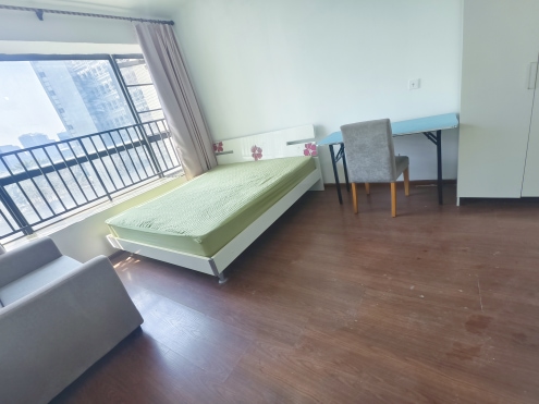 合租·英郡一期 5居室 南卧