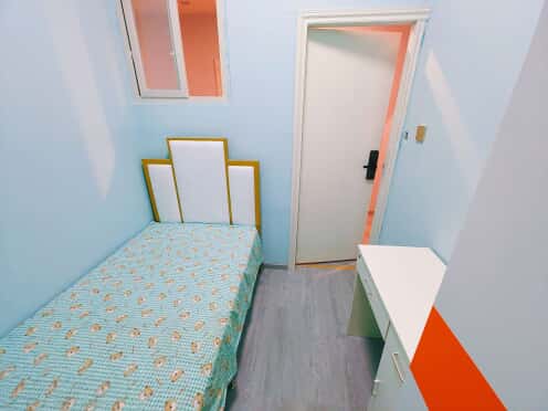 合租·滨江天樾 5居室 南卧