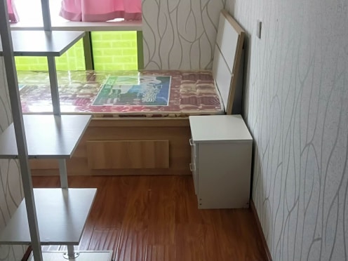 合租·中德英伦联邦B区 5居室 南卧