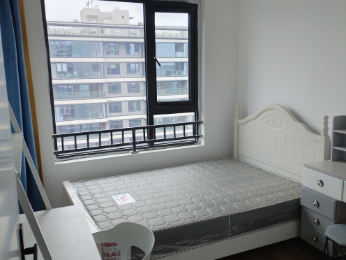 合租·德商石榴春和天骄 5居室 南卧