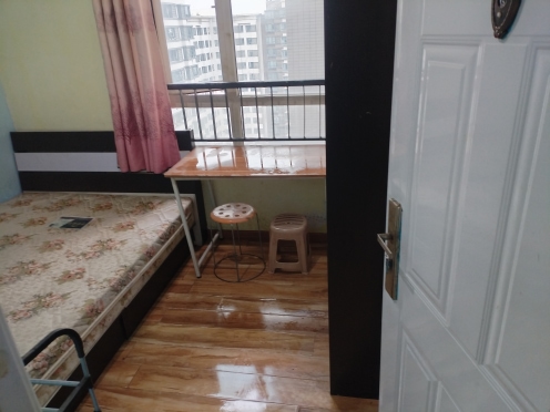 合租·珑熙郡 5居室 南卧