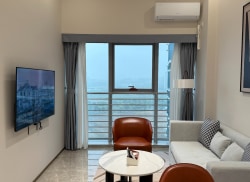 独栋·华府服务公寓 情侣北路中山大学店 蓝湾智岛 可短租 可免一个月租金 服务式公寓 全海景 含清洁 一房一厅 1室1厅_蓝湾智岛二期租房