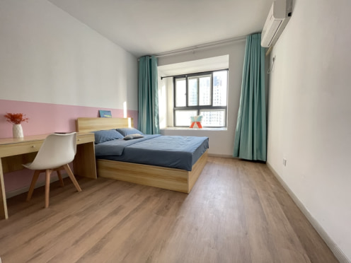 合租·宝南花园 4居室 南卧