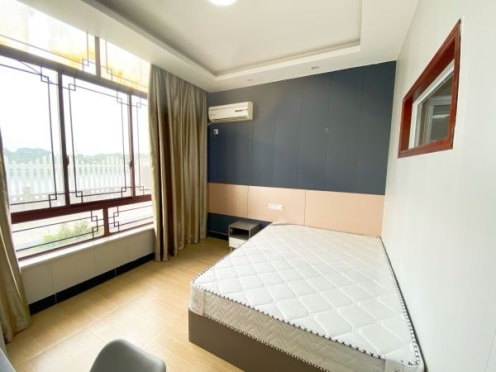 独栋·叶之屋公寓 湖桥店 精装一居室湖景大玻璃房无中介 开间