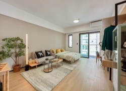 独栋·源悦里青年公寓酒店 东城万达店 世博广场·艺考生创作间 全明阳台 独立卫浴 采光通透 租期灵活 1室1厅_东城万达广场租房